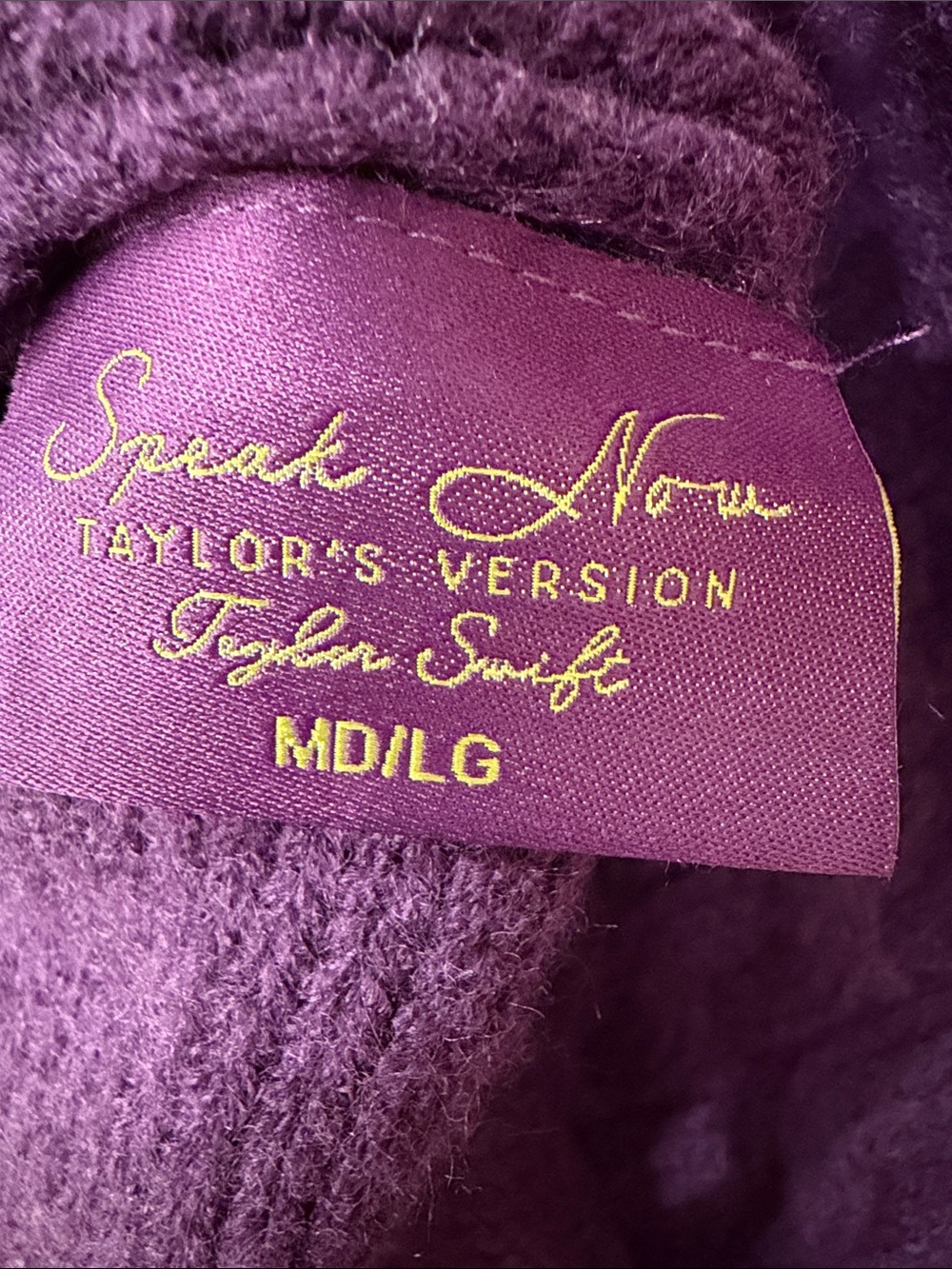 Taylor Swift Speak Now Taylor's Version Purple Cardigan MD/LG
Official Merch V - Picture 10 of 13